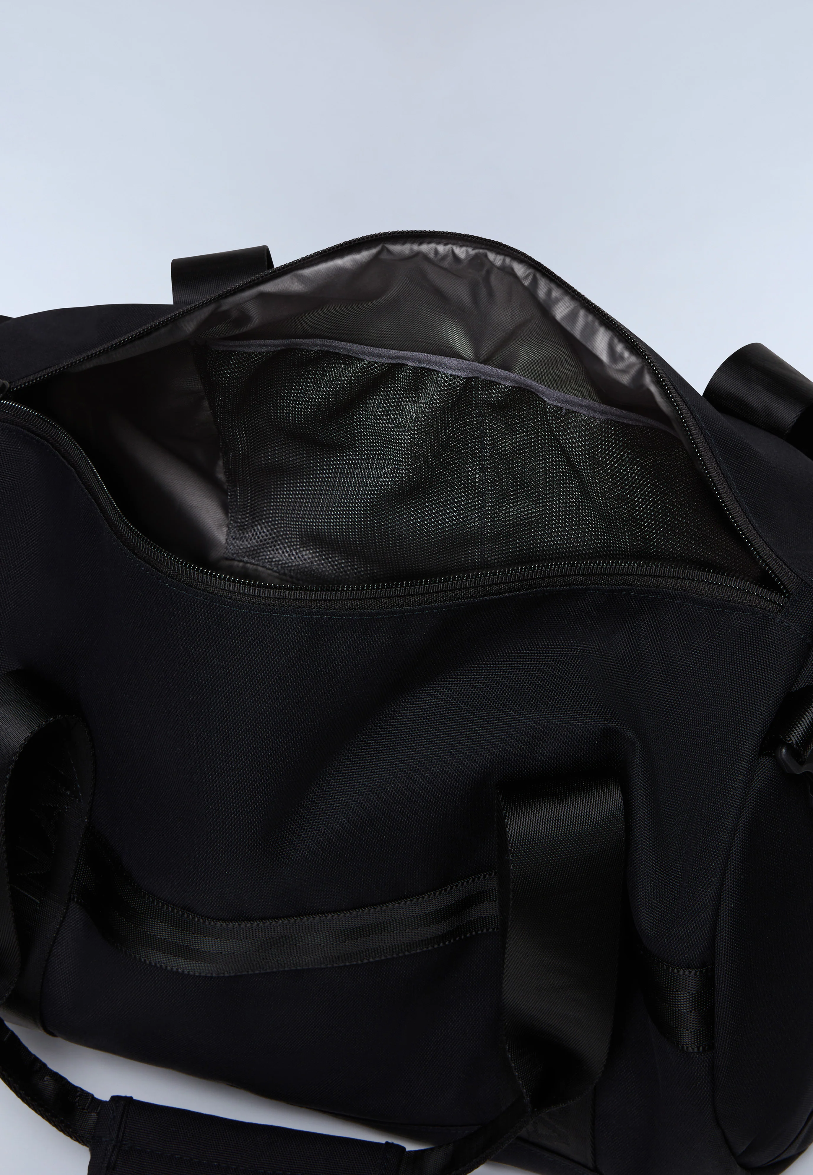 Bering Travel Duffle Bag  - 24.5 Lt - Image 8
